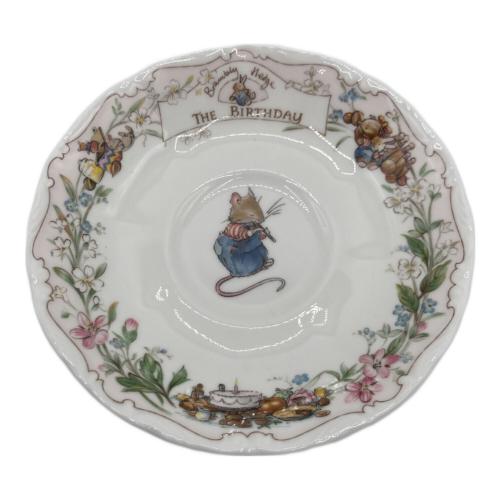 ROYAL DOULTON (ロイヤルドルトン) カップ&ソーサー ブランブリーヘッジバースデー