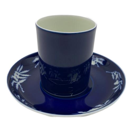 深川製磁 (フカガワセイジ) コーヒーカップ&ソーサー 明染付白抜紋突立