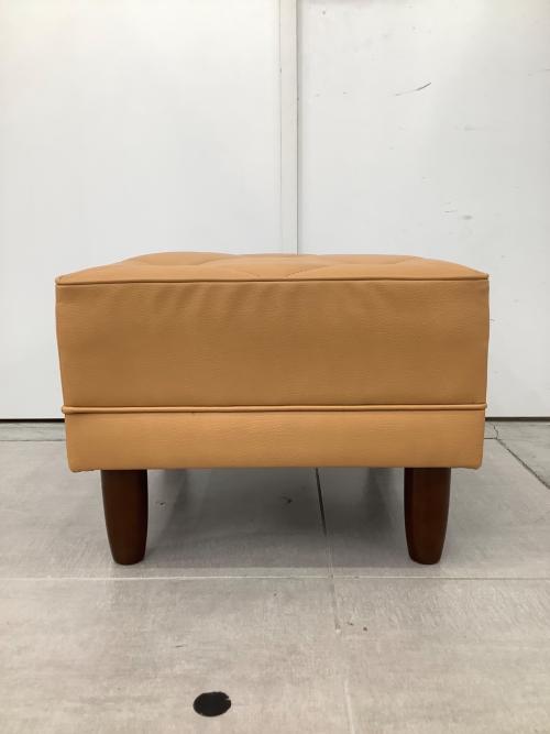 カリモク60 (カリモクロクマル) オットマン 332 キャメル