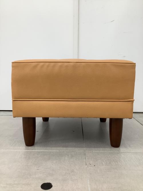 カリモク60 (カリモクロクマル) オットマン 332 キャメル