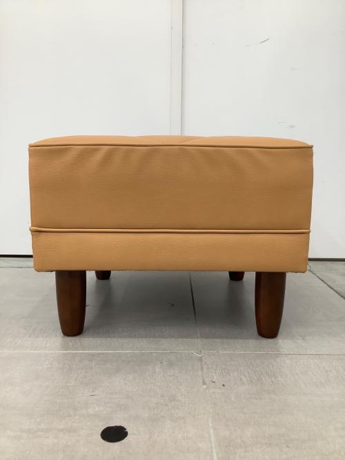 カリモク60 (カリモクロクマル) オットマン 332 キャメル