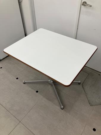 D&DEPARTMENT (ディアンドデパートメント) カフェテーブル ホワイト×シルバー