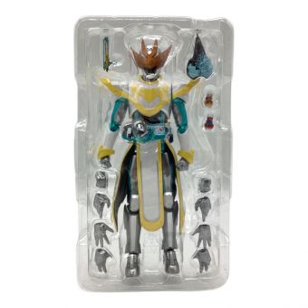 仮面ライダーリバイス (カメンライダーリバイス) S.H.Figuarts 仮面ライダーリバイス 仮面ライダーライブ バットゲノム