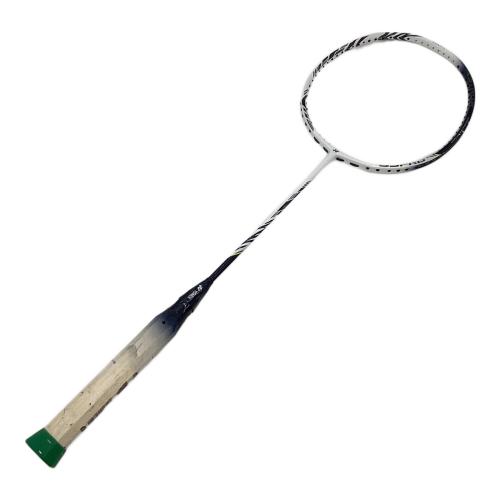 YONEX (ヨネックス) バドミントンラケット アストロクス 99 プロ. AX99-P ホワイトタイガー