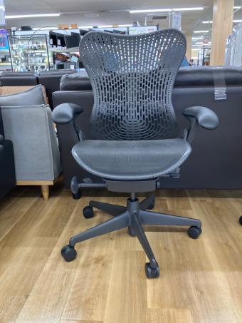 Herman Miller (ハーマンミラー) オフィスチェア ブラック 2009年製 1人掛け MR113AAM-0020 ミラ2チェア