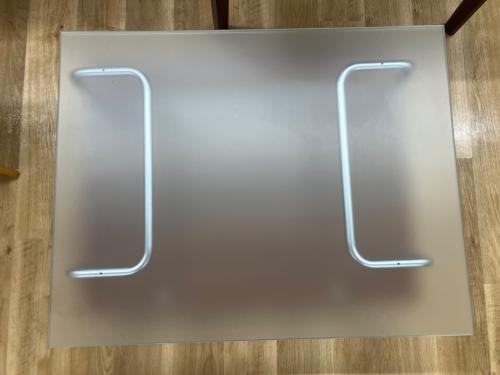 Steelcase (スチルケース) ガラステーブル クリア×ブラウン