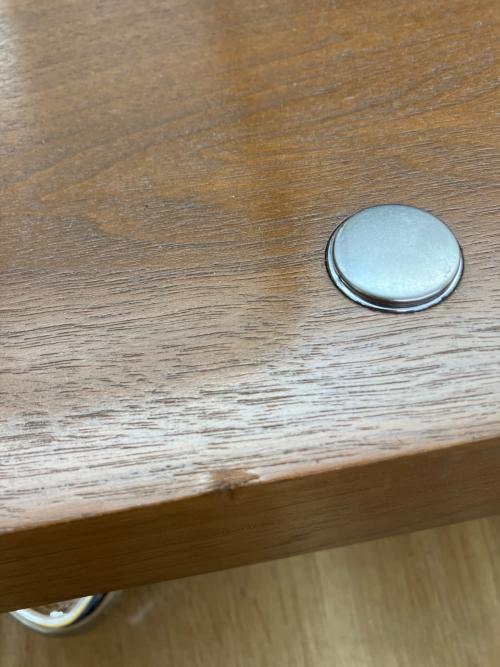 Steelcase (スチルケース) ガラステーブル クリア×ブラウン