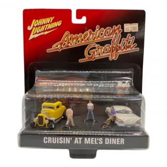 JOHNNY LIGHTNING (ジョニーライトニング) CRUISIN' AT MEL'S DINER ミニカー