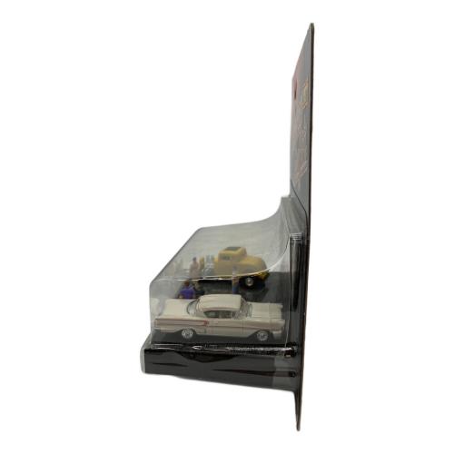 JOHNNY LIGHTNING (ジョニーライトニング) CRUISIN' AT MEL'S DINER ミニカー