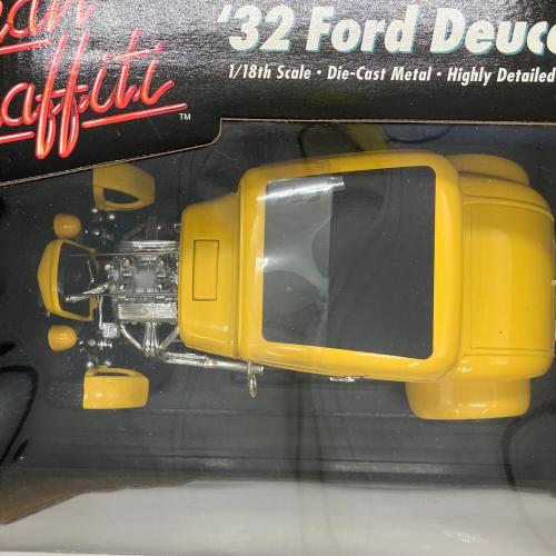 AMERICAN MUSCLE (アメリカンマッスル) 32 Ford Deuce Coupe ダイキャストカー