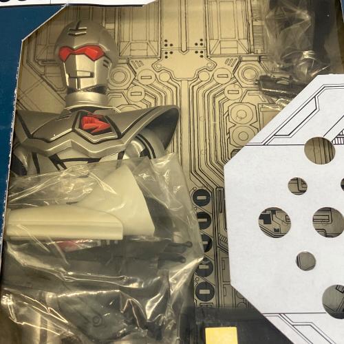 超電子バイオマン バイオハンターシルバ 1/6スケールフィギュア フィギュア