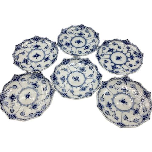 ROYAL COPENHAGEN (ロイヤル・コペンハーゲン) ティーカップ&ソーサー ブルーフルーテッド・フルレース