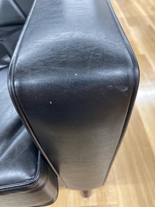 カリモク60 (カリモクロクマル) 3人掛けソファー 93 ブラック ロビーチェア：U36213BDK オットマン：X36206BDK