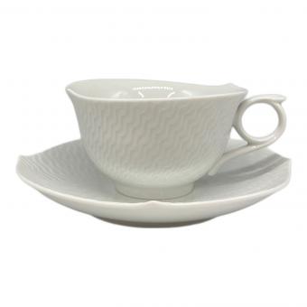Meissen (マイセン) カップ&ソーサー 波の戯れホワイト