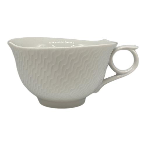 Meissen (マイセン) カップ&ソーサー 波の戯れホワイト