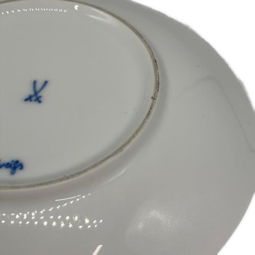 Meissen (マイセン) カップ&ソーサー 波の戯れホワイト