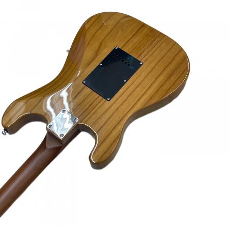 最終値下げ。バッカスストラトキャスター 美品 Bacchus (バッカス) BSH-ASH25 ストラトキャスター GJ02328