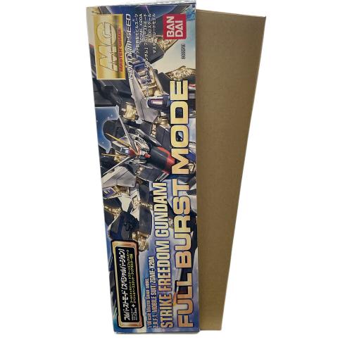 BANDAI (バンダイ) ガンプラ MG 1/100 ストライクフリーダムガンダム フルバーストモード(スペシャルバージョン) プラモデル
