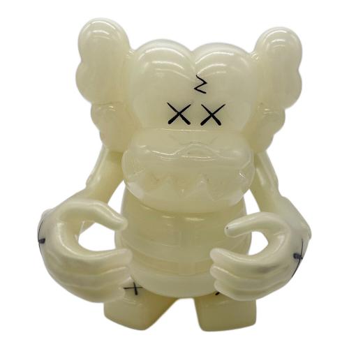MEDICOM TOY (メディコムトイ) × BOUNTY HUNTER (バウンティハンター) スカルクン フィギュア KAWS