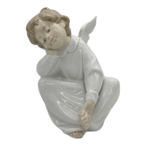 LLADRO (リヤドロ) フィギュリン 『天使の考ごと』