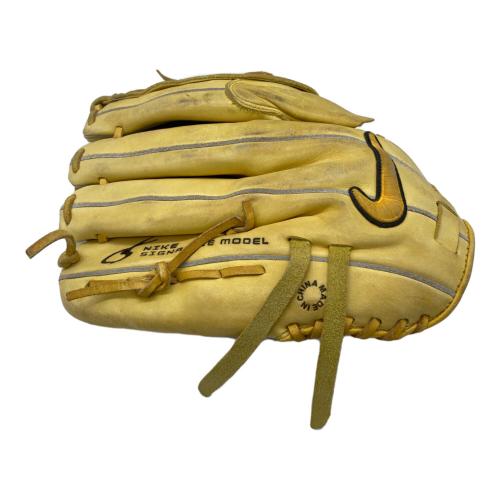 NIKE (ナイキ) グローブ 右利き用 イエロー