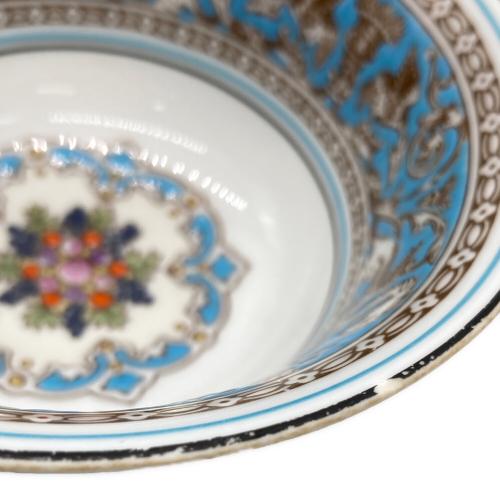 Wedgwood (ウェッジウッド) カップ&ソーサー フロレンティーン・ターコイズ 黒壺