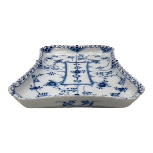 ROYAL COPENHAGEN (ロイヤル・コペンハーゲン) プレート ブルーフルーテッド・フルレース
