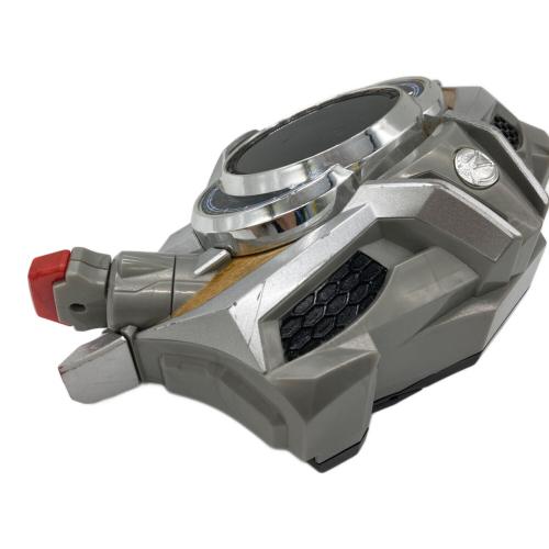 BANDAI (バンダイ) 仮面ライダードライブ DXドライブドライバー＆シフトホルダースペシャルセット 仮面ライダー