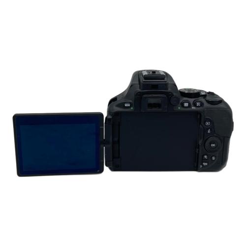 Nikon (ニコン) デジタル一眼レフカメラ D5600