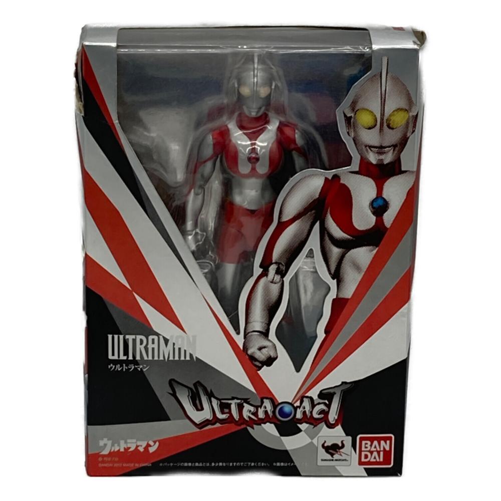 ウルトラACT ウルトラマンフィギュアセット3体 1082002956362733_01_9400w.jpeg