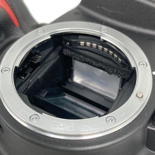 Nikon (ニコン) デジタル一眼レフカメラ D5000 ボディ