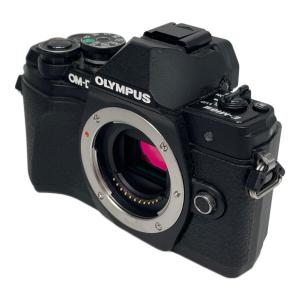 OLYMPUS (オリンパス) ダブルズームキット ミラーレス一眼カメラ OM-D E-M10 Mark Ⅲ