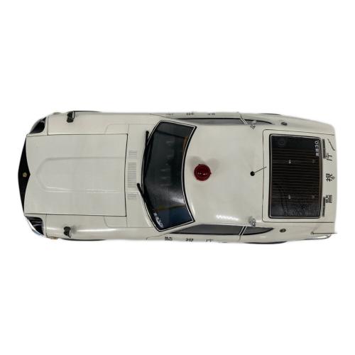 京商 1/18 Nissan Fairlady Z432 Metropolitan Police Department Patrol Car(ホワイト×ブラック) [K08216B] 1/18スケールモデルカー 箱テープハガレあり