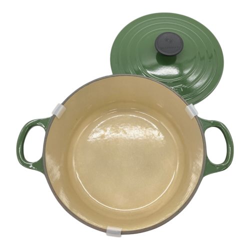 LE CREUSET (ルクルーゼ) 両手鍋 グリーン 18cm