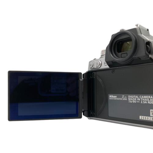Nikon デジタル一眼レフ単焦点レンズキット