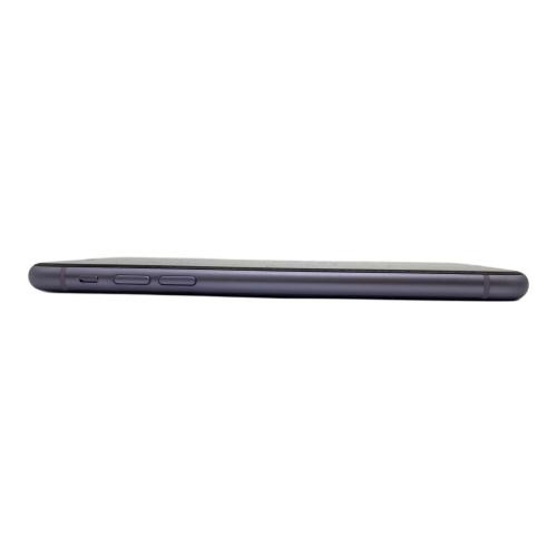 Apple (アップル) iPhone11 MWLX2J/A サインアウト確認済 353995107786380 ○ au 修理履歴無し 64GB バッテリー:Bランク(80%) 程度:Bランク