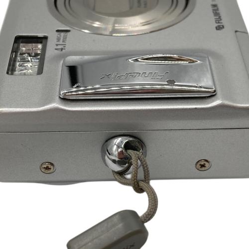 FUJIFILM (フジフィルム) コンパクトデジタルカメラ  FinePix F440 410万画素 1/2.5型CCD 専用電池 xDピクチャーカード ISO80~400 2~1/2000秒