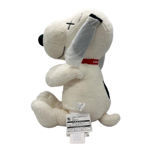 KAWS (カウズ) スヌーピー Mサイズ