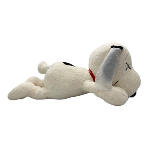 KAWS (カウズ) スヌーピー Mサイズ