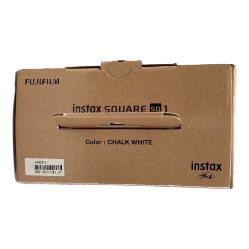 FUJIFILM (フジフィルム) フィルムカメラ instax SQUARE SQ1