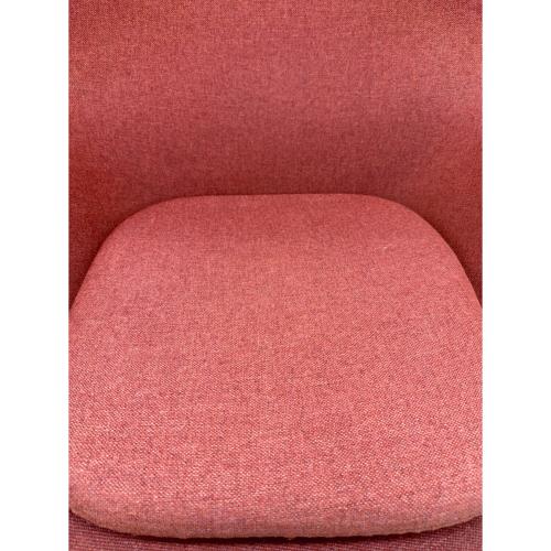 エッグチェア リプロダクト  ピンク
