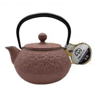 南部鉄器 (ナンブテッキ) 鉄瓶 3型桜