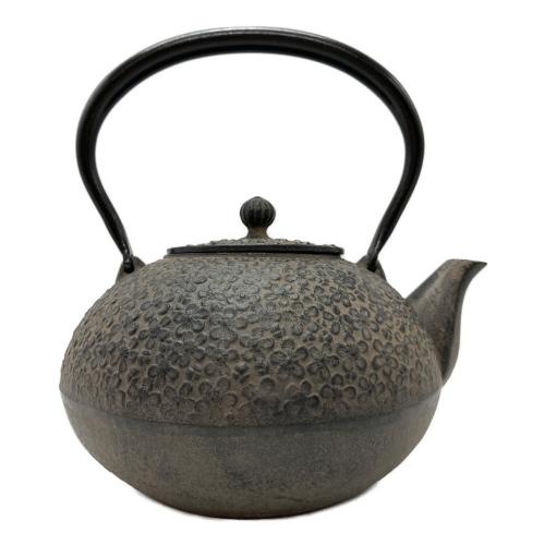 南部鉄器 南部鉄瓶 花柄