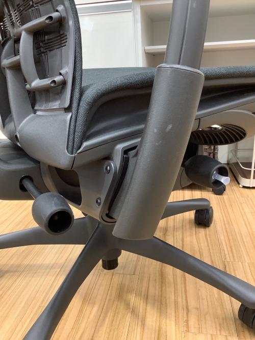 Herman Miller (ハーマンミラー) エンボディチェア CN122AWAAG1G1C71HA04 グラファイトベース ブラック グラファイトベース/スタンダードハイト