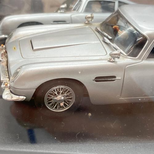 CARRERA (カレラ) ゴールドフィンガーアストンマーチン モデルカー 1/32 キズ有