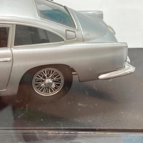 CARRERA (カレラ) ゴールドフィンガーアストンマーチン モデルカー 1/32 キズ有