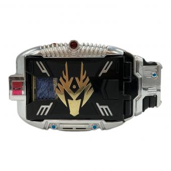 仮面ライダー龍騎 (カメンライダーリュウキ) 変身ベルト Vバックル 仮面ライダー