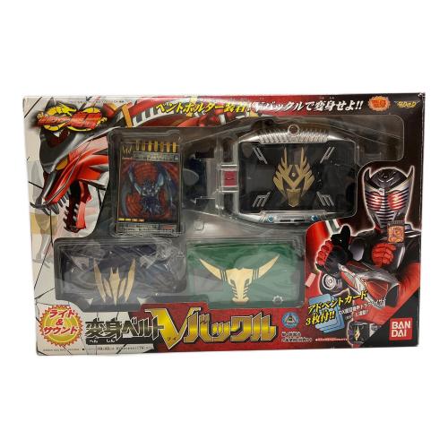 仮面ライダー龍騎 (カメンライダーリュウキ) 変身ベルト Vバックル 仮面ライダー