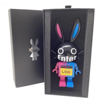 NO NAME ME Figure LABI