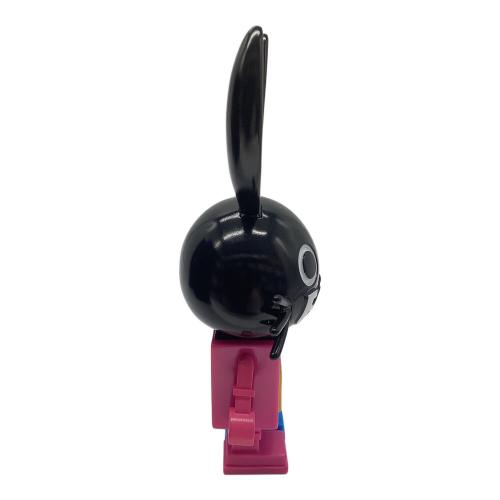 NO NAME ME Figure LABI